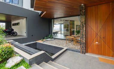 Timberland Heights 6BR House and Lot for Sale in Rizal