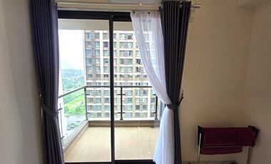 Over Kredit / Disewakan Apartemen Sky House Tower Castilla 48m² 2BR Semi Furnished