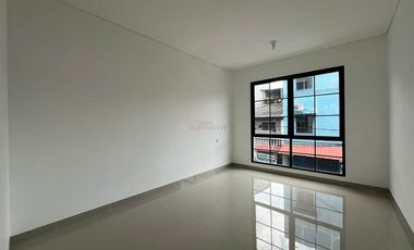 Disewakan Ruko Pademangan 4 Lantai Unfurnished Rapi Strategis Dekat Mangga Dua Square & Ancol, Pasar Pademangan Barat, RSUD Pademangan