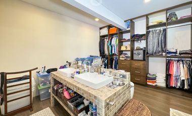 FOR SALE Modern House in Paseo De Magallanes Phase 1, Magallanes Village, Brgy. Magallanes, Makati City