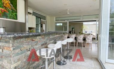 Gran Casa en Country Aires del Llano! 2 Dorm. Piscina y Espacios Verdes (1000 mts2)