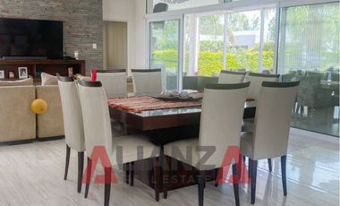 Gran Casa en Country Aires del Llano! 2 Dorm. Piscina y Espacios Verdes (1000 mts2)