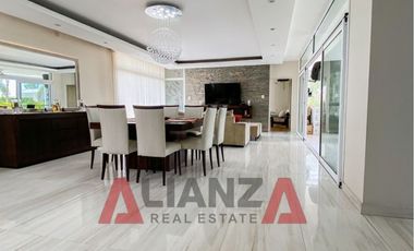 Gran Casa en Country Aires del Llano! 2 Dorm. Piscina y Espacios Verdes (1000 mts2)