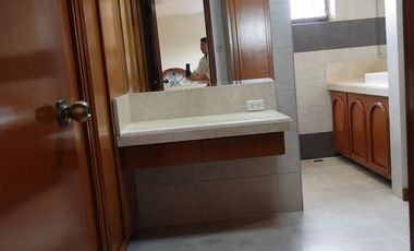 Newly Updated 4 Bedroom House in Dasmarinas Village Makati