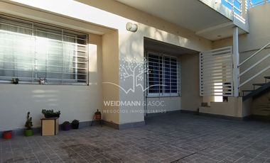 Departamento de 2 dormitorios con cochera en venta, Bv. Mitre, Santo Tome