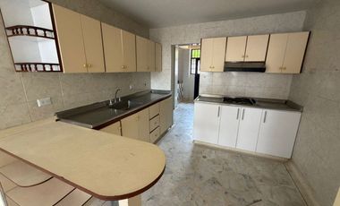 SE ARRIENDA ESPACIOSO APTO EN EL BARRIO EL JARDIN