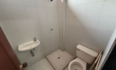 SE ARRIENDA ESPACIOSO APTO EN EL BARRIO EL JARDIN