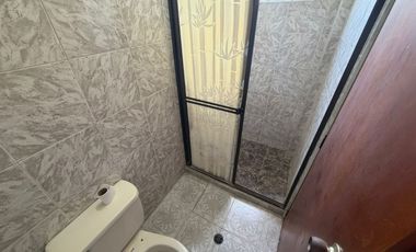 SE ARRIENDA ESPACIOSO APTO EN EL BARRIO EL JARDIN