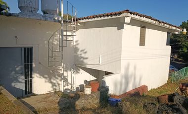 CASA AMPLIA EN PEDREGAL DE LAS FUENTES