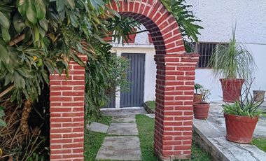 CASA AMPLIA EN PEDREGAL DE LAS FUENTES