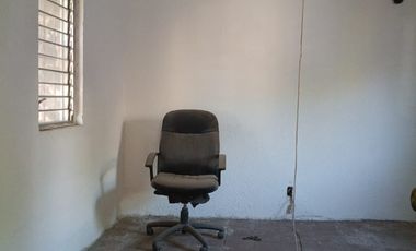 CASA AMPLIA EN PEDREGAL DE LAS FUENTES