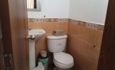 Vendo Casa en el Sector de Marianitas de 3 habitaciones de 2 pisos con Terraza en Conjunto