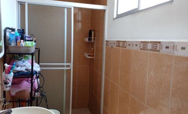 Vendo Casa en el Sector de Marianitas de 3 habitaciones de 2 pisos con Terraza en Conjunto