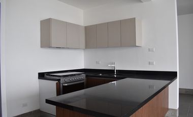 Residencial Cumbres: Amplio departamento / Spacious apartment