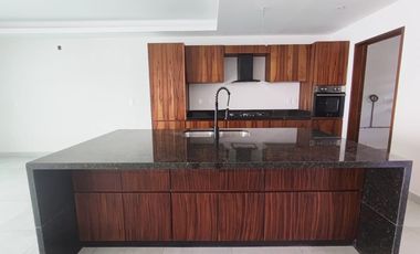 Hermosa y moderna casa nueva en Vía Cumbres / Beautiful New Home