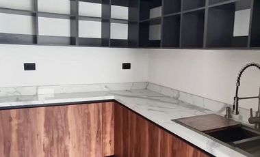 Lagos del Sol: Casa nueva y amplia / New and spacious home