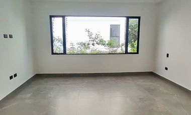 Lagos del Sol: Casa nueva y amplia / New and spacious home