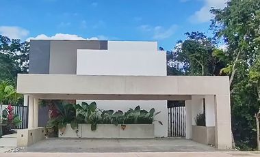 Lagos del Sol: Casa nueva y amplia / New and spacious home