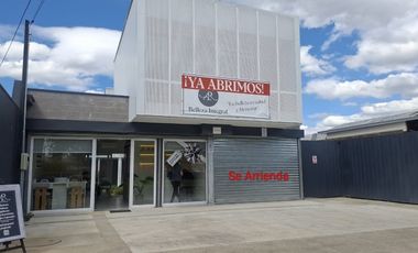 Arrendamos lindo y amplio  local  en Avenida  Inés de Suarez