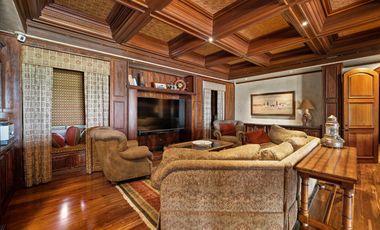 Impresionante casa frente al mar / Impressive beachfront home