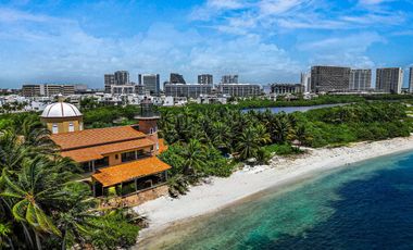Impresionante casa frente al mar / Impressive beachfront home
