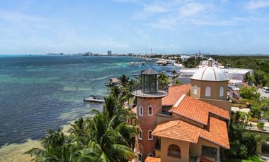 Impresionante casa frente al mar / Impressive beachfront home