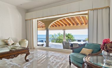 Impresionante casa frente al mar / Impressive beachfront home