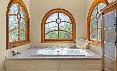 Impresionante casa frente al mar / Impressive beachfront home