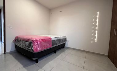 Habitación en renta dentro de casa en condominio, en la zona del Fortín