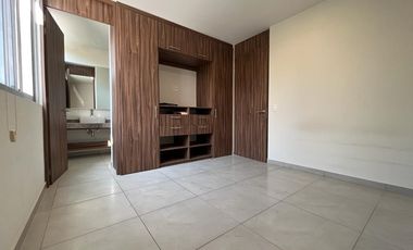 Habitación en renta dentro de casa en condominio, en la zona del Fortín