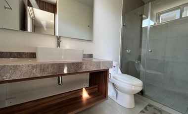 Habitación en renta dentro de casa en condominio, en la zona del Fortín