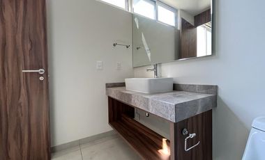 Habitación en renta dentro de casa en condominio, en la zona del Fortín