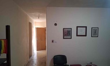 CASA VENTA CERCA UNISON OFFICE DEPOT, Y A UNA CUADRA DEL BLVD ENCINAS EN HERMOSILLO SONORA.