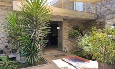 CASA COMERCIAL / OFICINA, SANTA VICTORIA, LA FLORIDA (ROJAS MAGALLANES CON TOBALABA), 274/1.240 m2