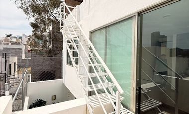 Se renta casa tres recamaras con roof Garden vistas altozano
