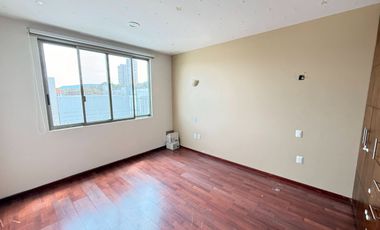 Se renta casa tres recamaras con roof Garden vistas altozano