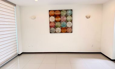 Se renta casa tres recamaras con roof Garden vistas altozano