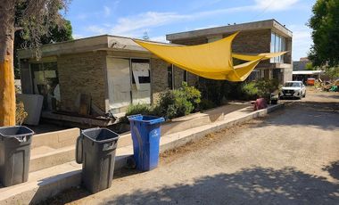 CASA COMERCIAL / OFICINA, SANTA VICTORIA, LA FLORIDA (ROJAS MAGALLANES CON TOBALABA), 274/1.240 m2