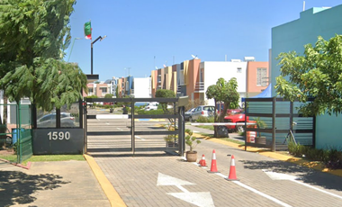 CASA EN REMATE BANCARIO CONDOMINIO LOS PATOS TESISTAN