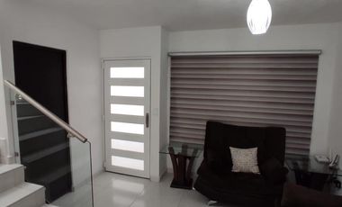 CASA EN RENTA EN FRACC VIÑEDOS SEMIAMUEBLADA