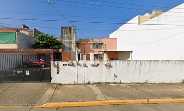 CASA EN VENTA CERCA DE LA PLAYA DE COATZACOALCOS, VERACRUZ, REMATE
