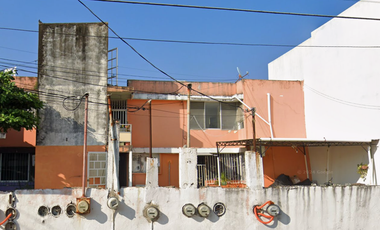 CASA EN VENTA CERCA DE LA PLAYA DE COATZACOALCOS, VERACRUZ, REMATE