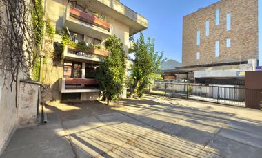 Se arrienda departamento céntrico 3 piezas, 2 baños y estacionamiento, Curicó