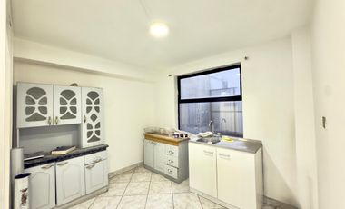 Se arrienda departamento céntrico 3 piezas, 2 baños y estacionamiento, Curicó