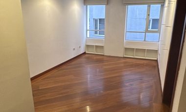 DEPARTAMENTO DE LUJO 3 HABITACIONES QUITO TENIS