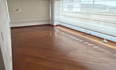 DEPARTAMENTO DE LUJO 3 HABITACIONES QUITO TENIS