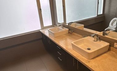 DEPARTAMENTO DE LUJO 3 HABITACIONES QUITO TENIS