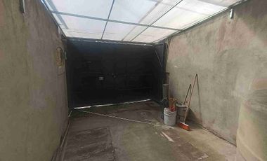 Bonita casa de 2 pisos