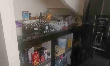 Bonita casa de 2 pisos