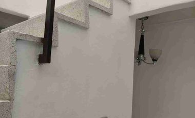 Bonita casa de 2 pisos